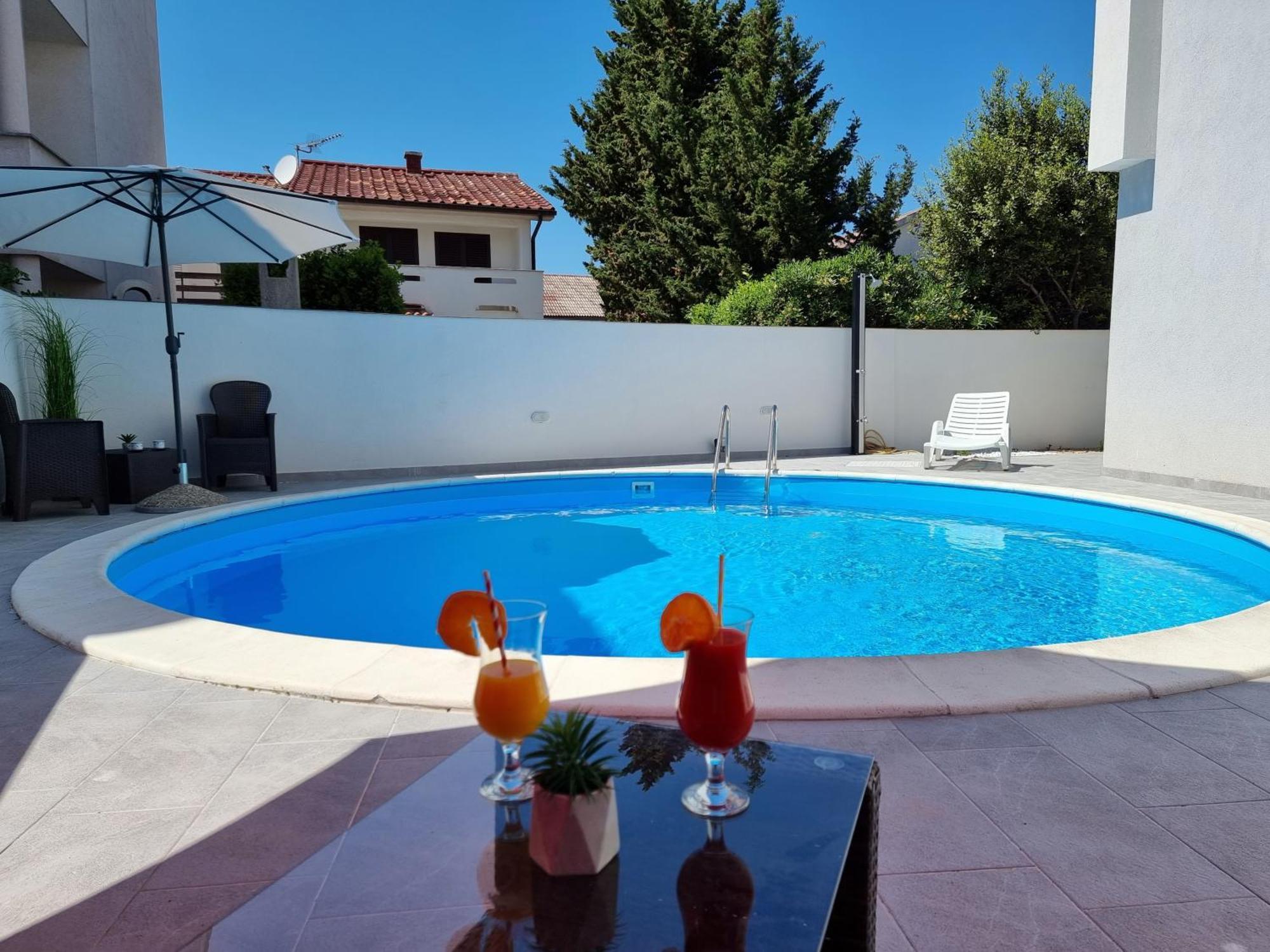 Summer Holiday Apartments Новаля Екстериор снимка